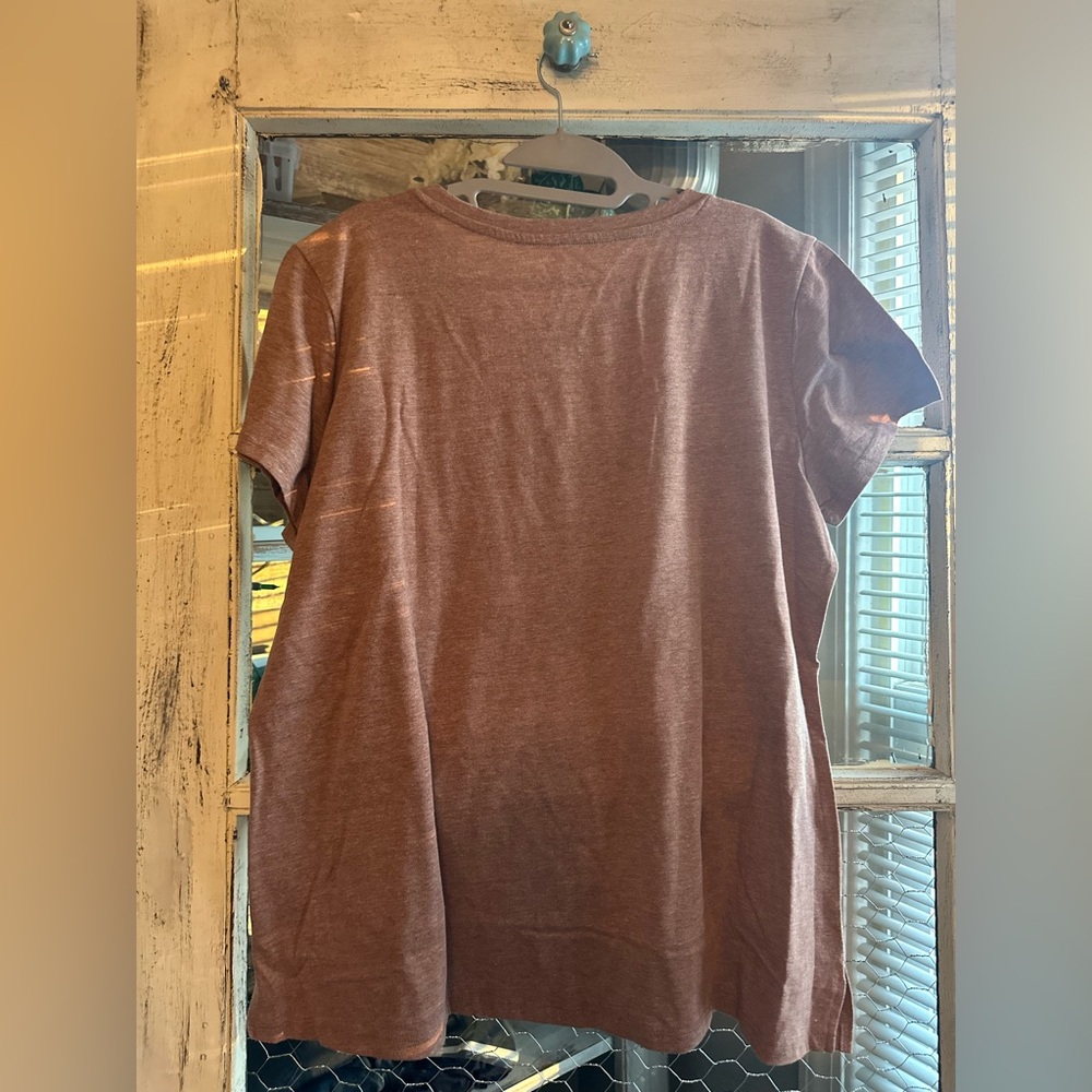 A86 NWT Maurice’s |  Fender Heathered Mauve Graphic Tee - Picture 6 of 6